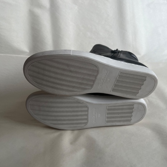 Kenneth Cole Gentle Souls Carter Leather Mid Top Cushioned Comfy Black Sneakers - Picture 10 of 12